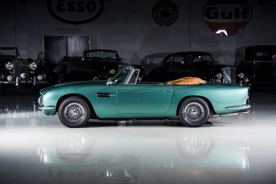  Aston Martin Volante 1965 года  (фото 5 из 35)